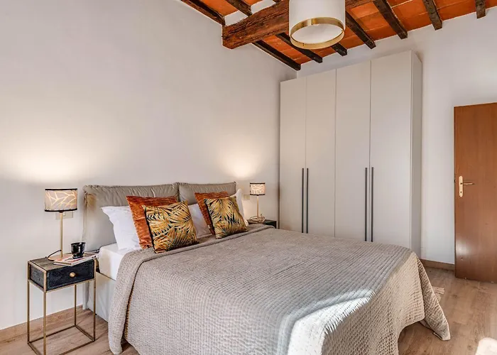 Laurel By Mmega Daire Floransa