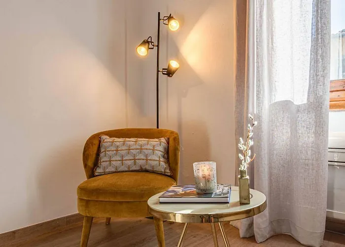 Laurel By Mmega Daire Floransa