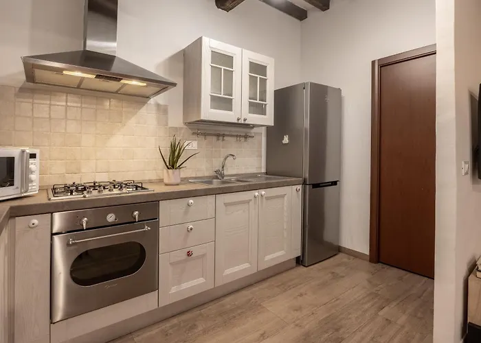 Laurel By Mmega Daire *