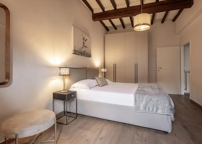 Laurel By Mmega Floransa